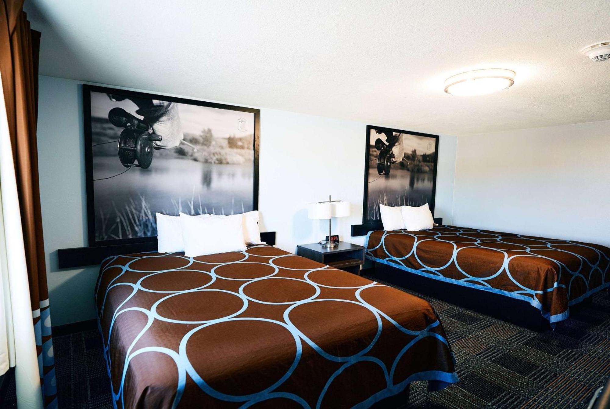 ซูเปอร์ 8 บาย วินด์แฮม พูโบล Hotel พัวโบล ภายนอก รูปภาพ